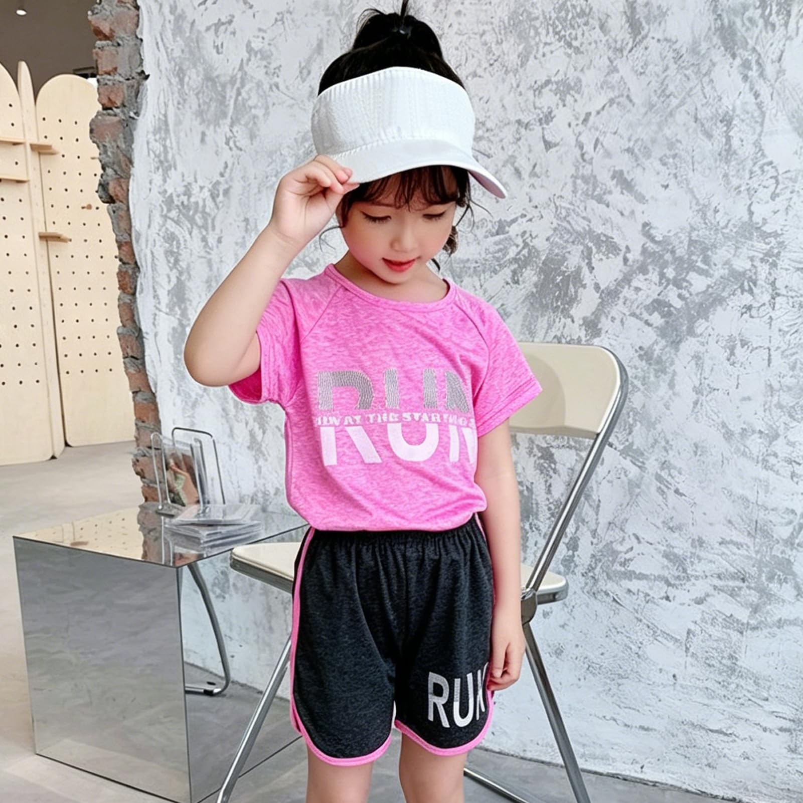Kinder Trainingsanzug Jungen Sportanzug Mädchen Sportbekleidung Set 2-teilig Kurzarm T-Shirt & Shorts Sommer Jogginganzug Schnelltrockend Trainingstrikots für Sport