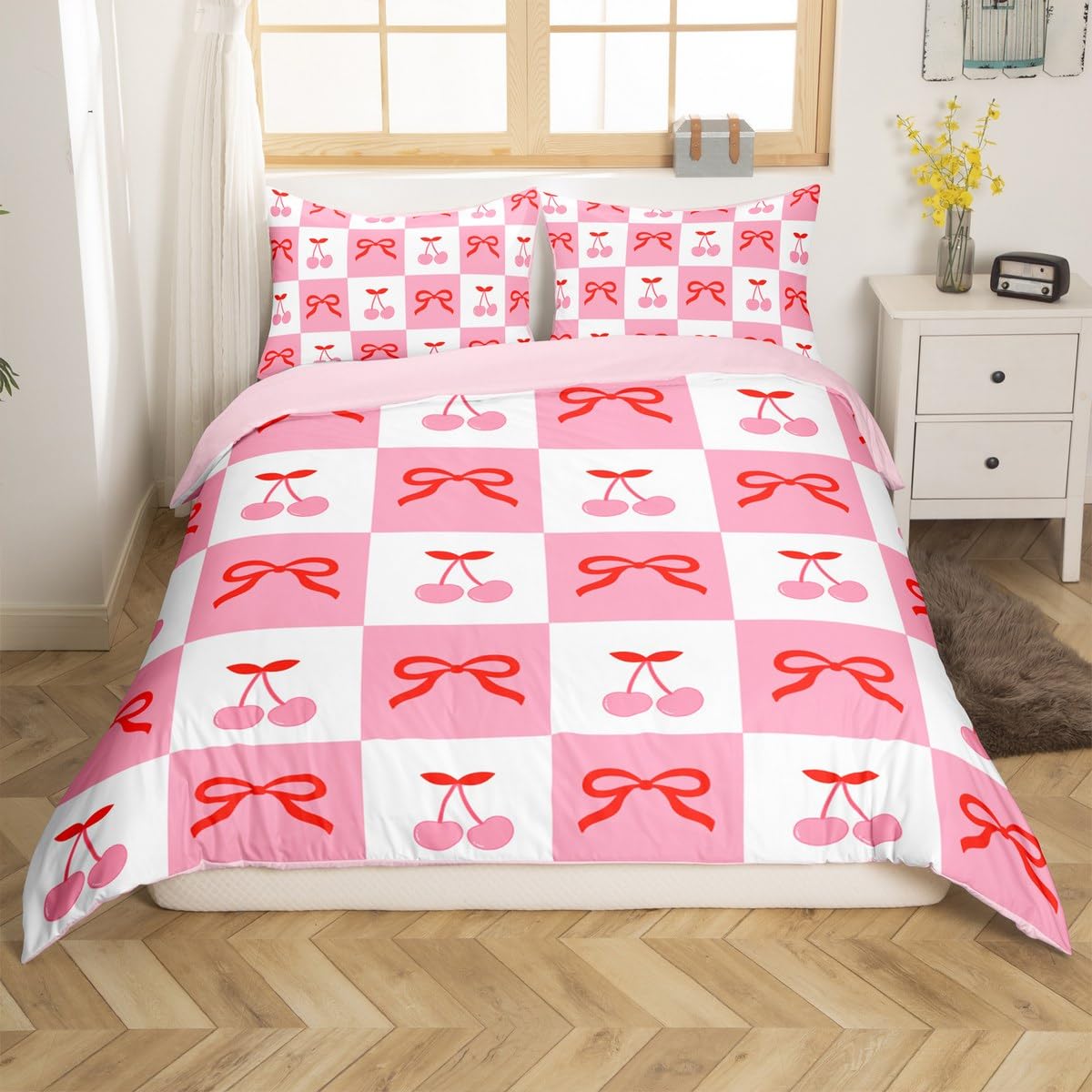 Housse de couette cerises roses pour raviver un lit d'enfant terne