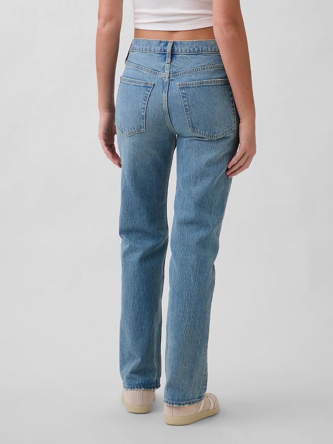 GAP Women's Relaxed Straight Denim Jean