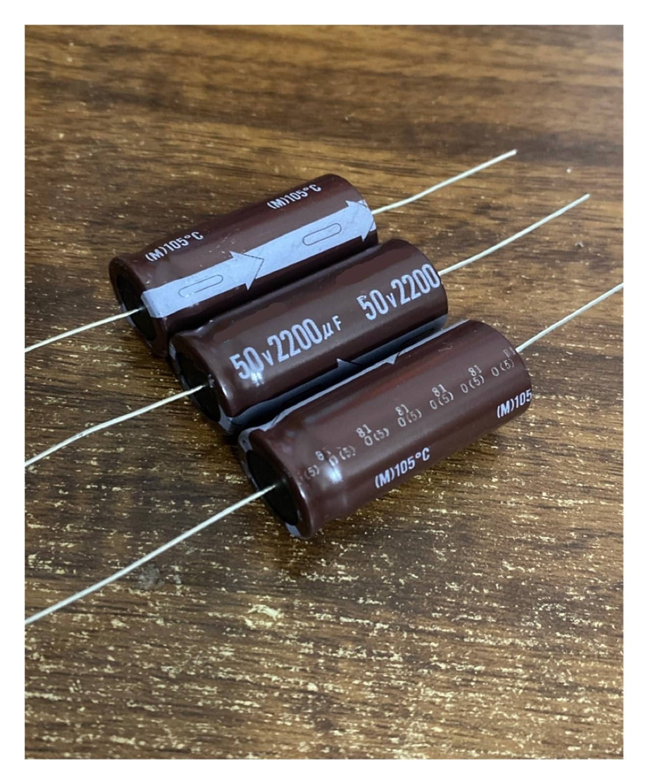 LEOTNNDQ 1pcs 2200UF50V Audio Filter Electrolytic Capacitor 18 * 40