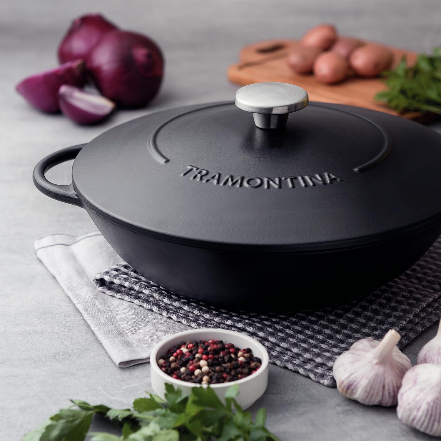 Tramontina Wok aus Gusseisen mit Deckel, 5l, Durchmesser 32 cm