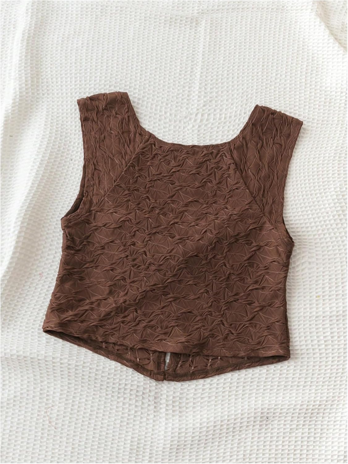 MakeMeChic Women's Sweetheart Neck Tank Crop Tops Ruched Split Sleeveless Summer Shirt - Image 2