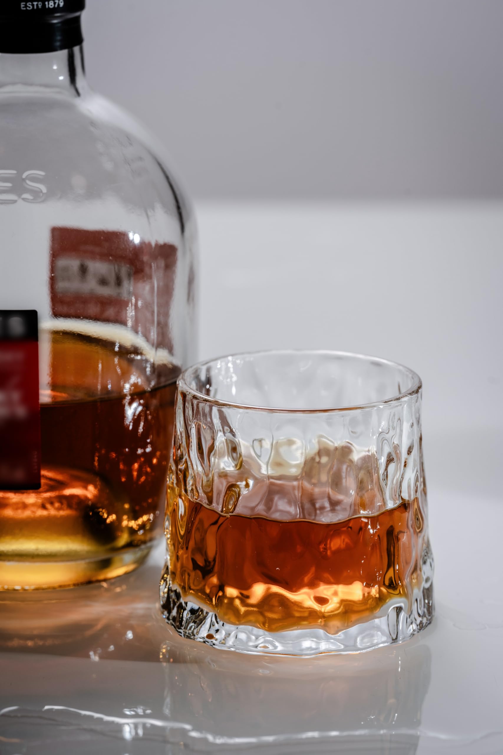 Set di 4 bicchieri di cristallo da whisky premium, 150ml, per cognac, bourbon, scotch, cocktail, rum, whisky, bar (4, 2 Motivo ondulato+1 motivo a quadri +1 motivo a righe verticali)