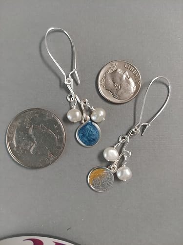 Miniatura 2 de Handmade Lightweight Periwinkle Resin and White Pearl Cluster Silvertone Drop Earrings Beads by Bettina