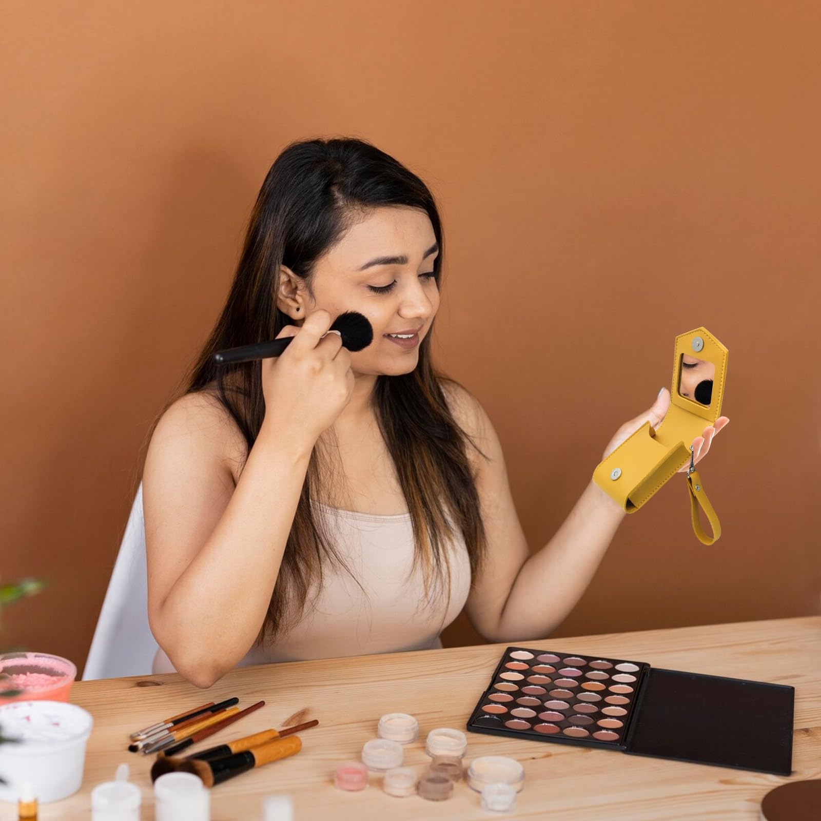 Estuche para lápiz labial de maquillaje, bolsa de piel sintética con espejo, soporte para lápiz labial con llavero extraíble, capacidad para hasta 3 lápices labiales, cierre magnético, 3