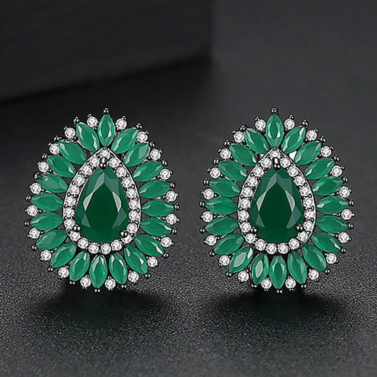 14K Gold Teardrop Shaped Emerald Studs For Women, Moissanite Halo Stud Earrings, Vintage Jewelry for Evening Party - Image 4