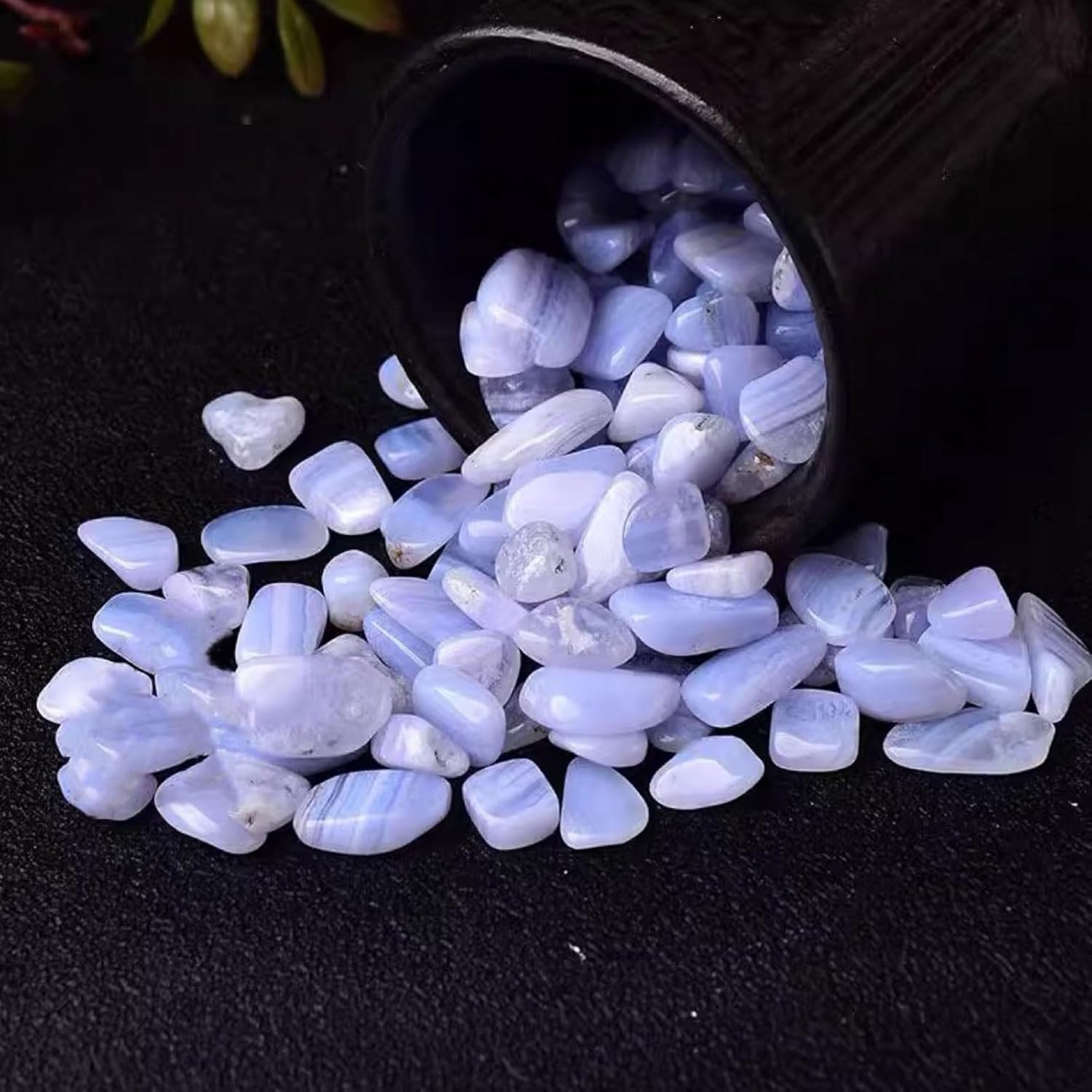 1 Pound Blue Chalcedony Small Tumbled Chips Stone Crushed Blue Lace Agate Stones Pieces Irregular Shaped Gemstone Chips for Vase Filler Jewelry Making Home Decoration