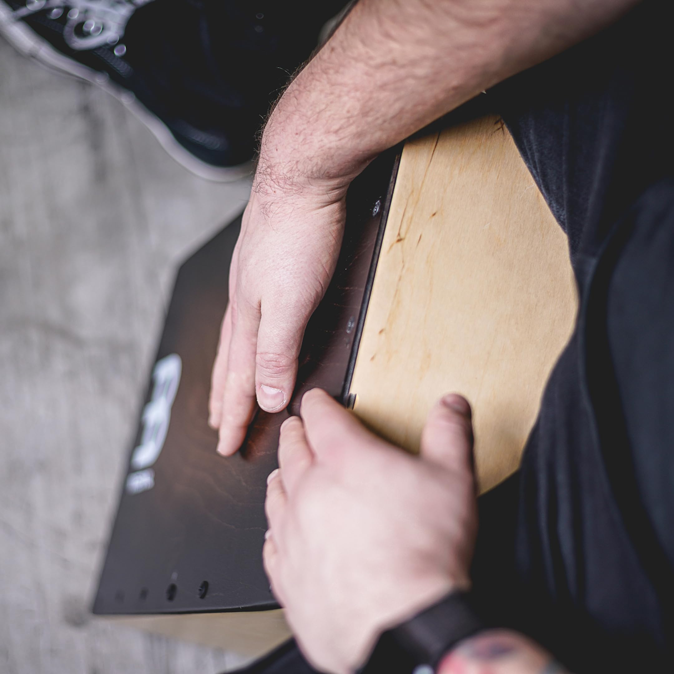 Meinl Percussion Snarecraft Cajon Instrument Édition spéciale - Grand Cajon avec 2 Cordes pour le timbre – Bouleau, Naturel/Brun (SC100BRB)