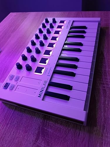 Amazon | Arturia MINILAB MKII ユニバーサル MIDI コントローラー