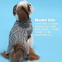 Vista 5 de KYEESE Suéteres para perros pequeños, cuello alto, suéter de punto trenzado para mascotas con hilo dorado para clima frío, gris, talla M