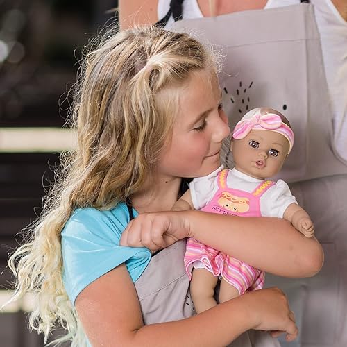 Miniatura 9 de Adora Play Time Babies Collection, muñeca de bebé de 13 pulgadas con ropa y accesorios para muñecas, hecha con aroma a polvo de bebé dulce y cuerpo