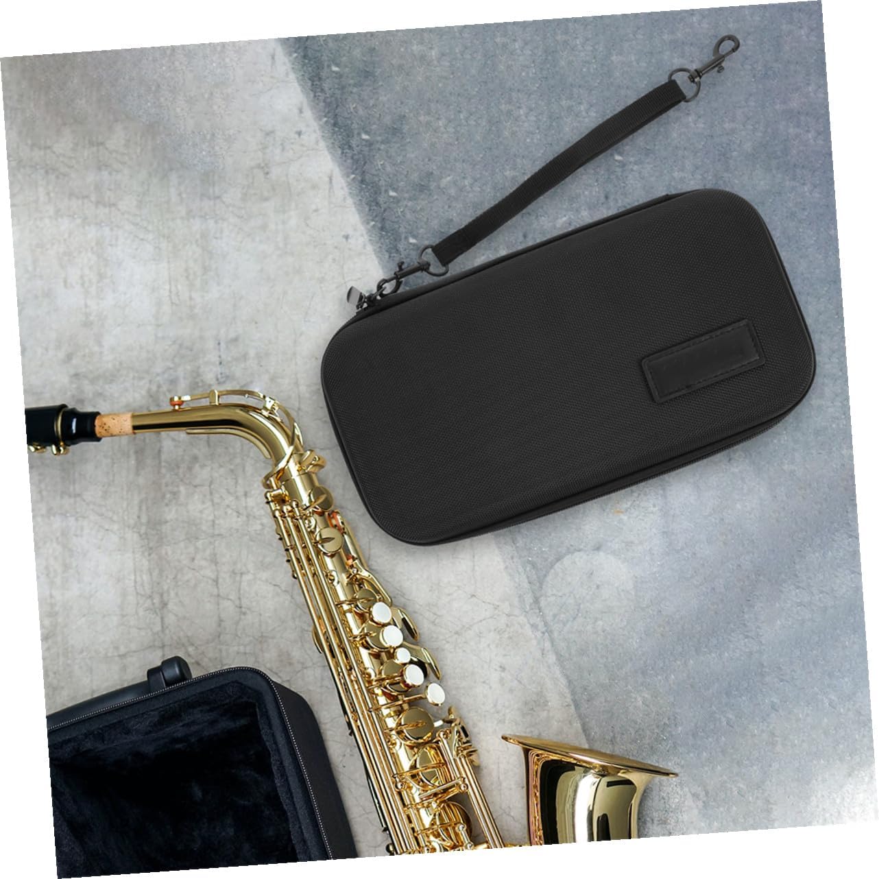 Oxford Cloth Saxophone Head Storage Bag Portable Durable Case for Alto Sax Mouthpiece Protection Wear Resistant Design for Travel and Outdoor Use Stylish Storage