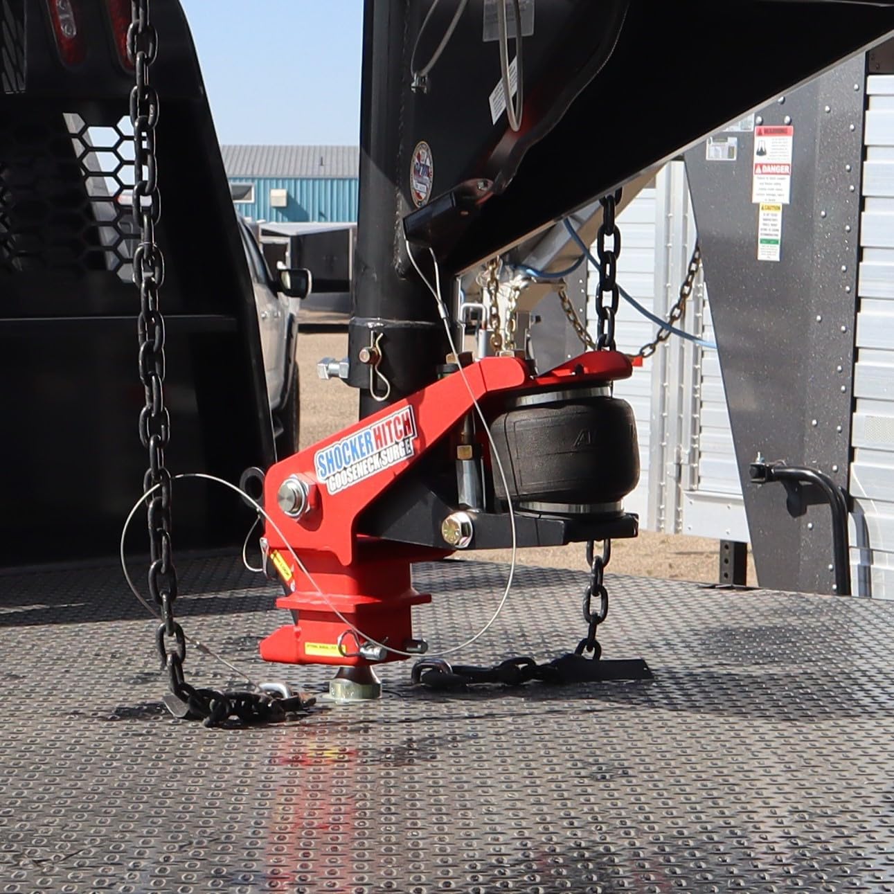 Shocker 30K Gooseneck Surge Air Hitch & Shift Lock Coupler for 2-5/16" Ball, Round Multi-Fit Stem