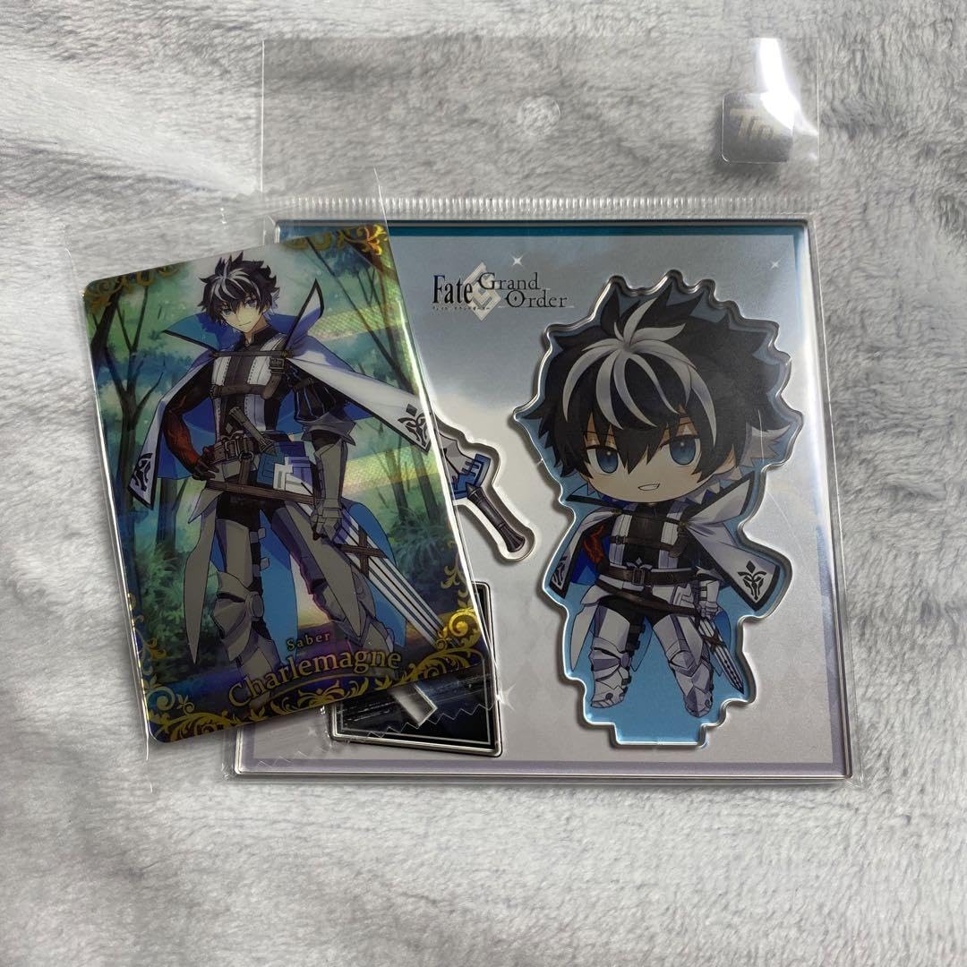 Amazon.co.jp: FGO シャルルマーニュ ウエハース きゃらとりあ : 食品