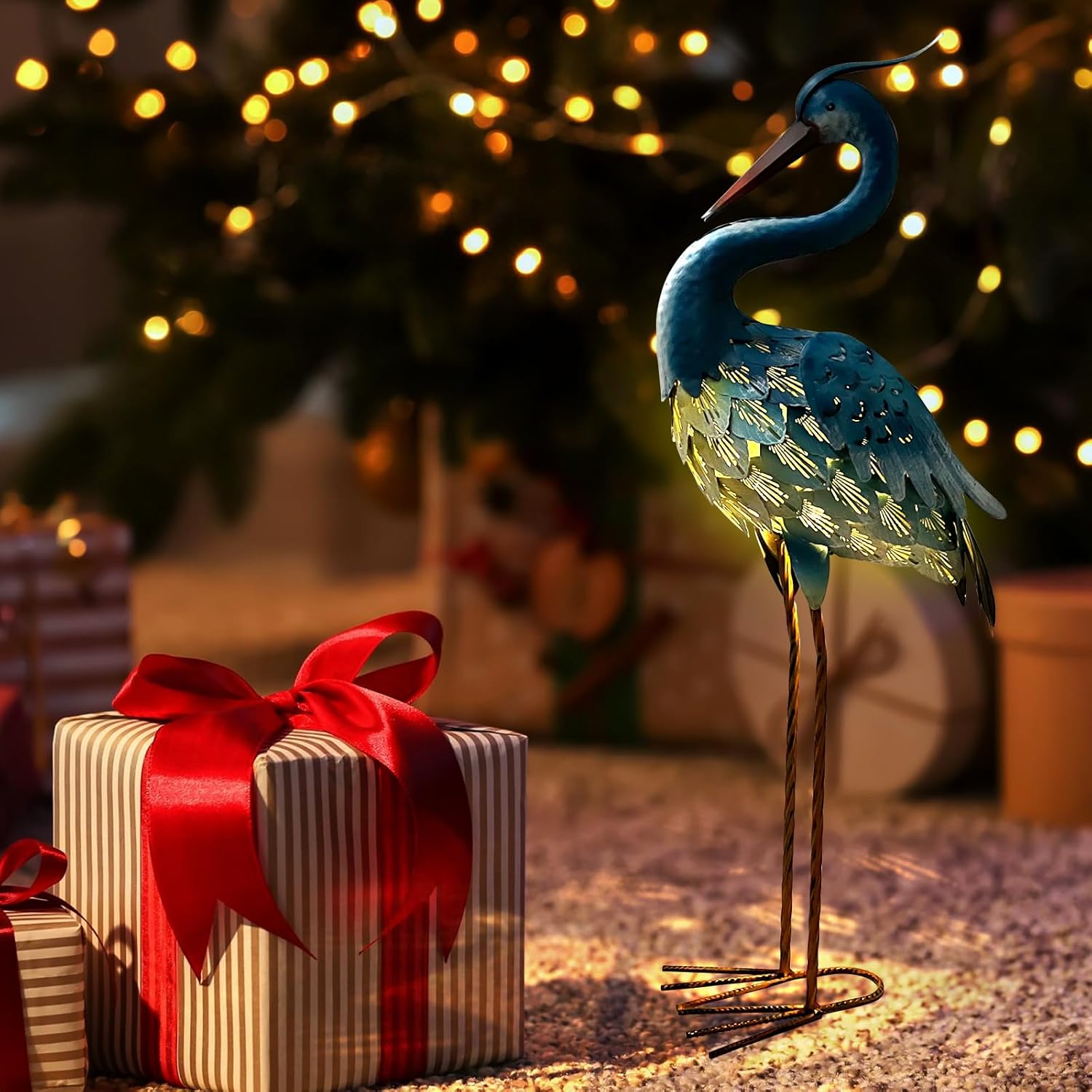 HONGLAND Solar Metal Crane Statue Garden Heron Sculpture, Outdoor Heron Yard Art Coastal Ocean Bird Decor Lawn Ornament for Backyard Porch Patio Decor（30 Inch）