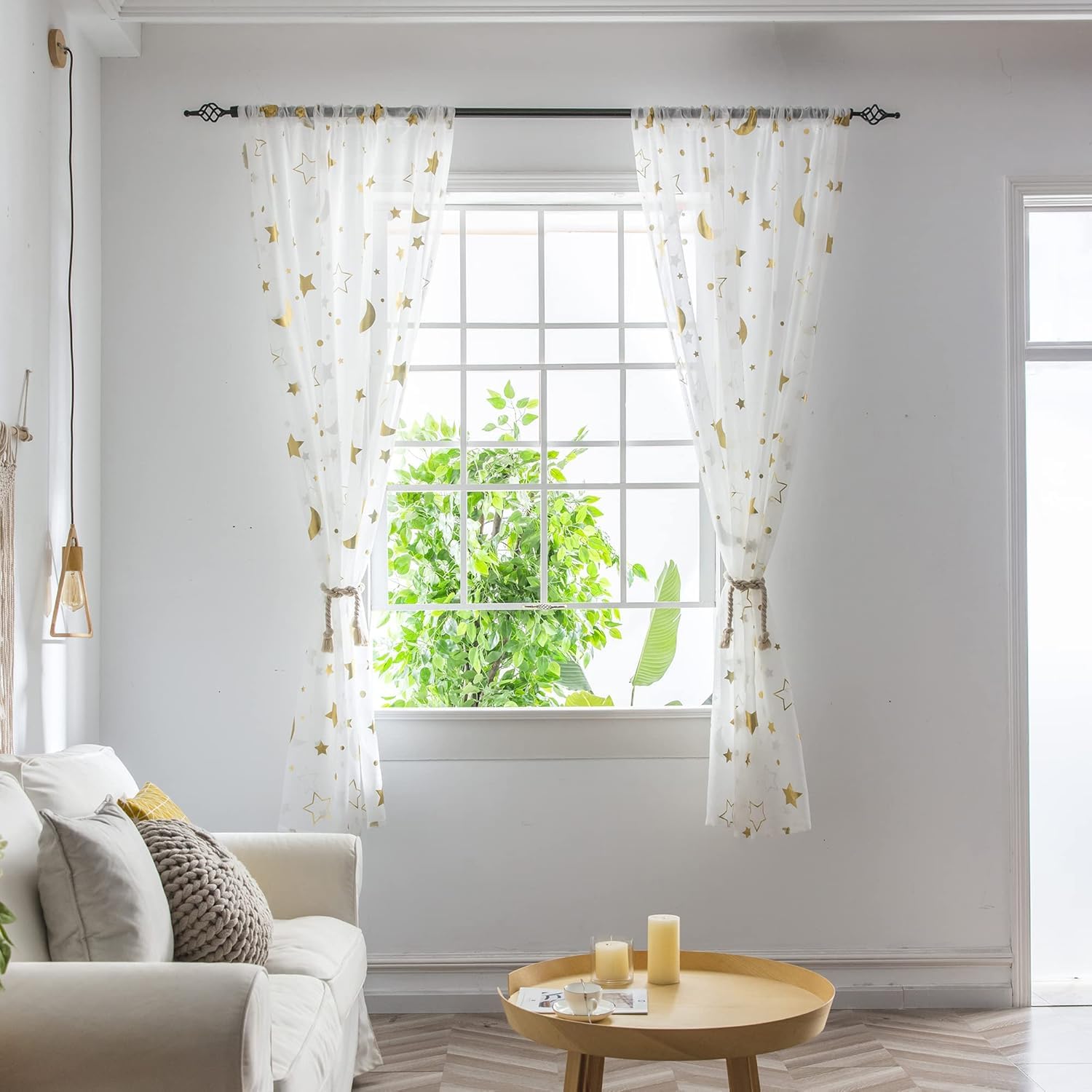 BOYOUTH Lot de 2 panneaux de voilage transparents à motif étoiles et lune pour décoration de fenêtre, rideaux avec passe-tringle pour chambre à coucher, bureau, salon, doré, 99 x 248 cm