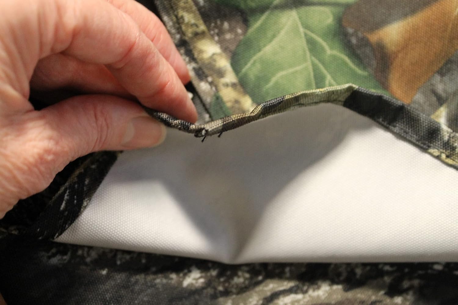 Mossy Oak Camo Grill Apron Sturdy 600D Polyester Water Resistant Apron With Two Pockets, Crafted in USA