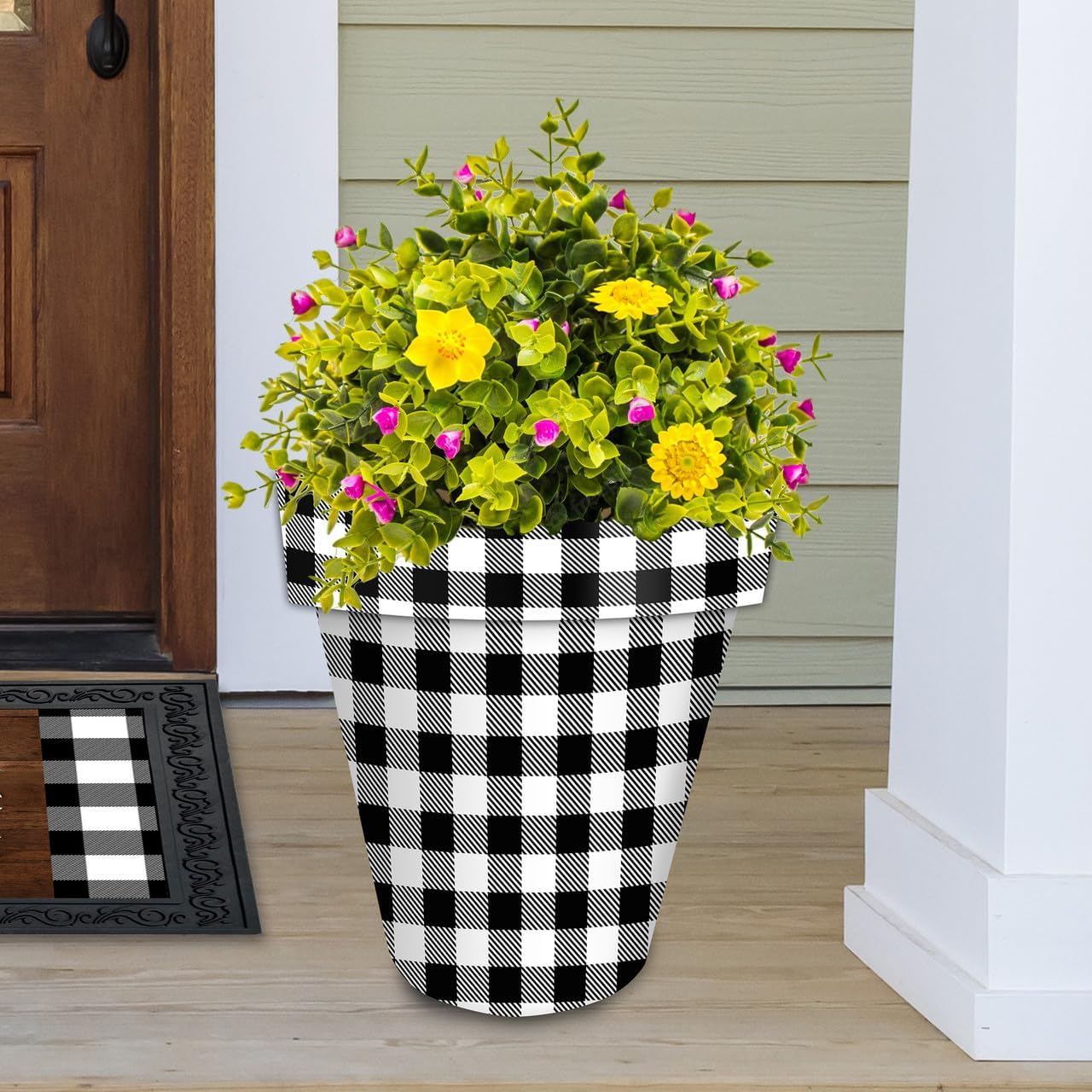 Briarwood Lane Black and White Buffalo Check Large Planter