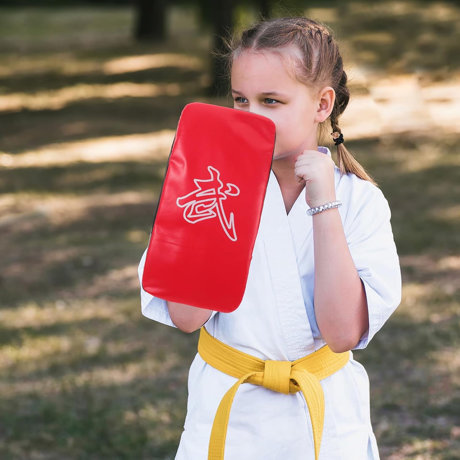 Kickboxing Strike Pad for Adults and Athletes, Red Pu and Eva Material Taekwondo Kicking Shield with Safe and Versatile Training Utility for Kickboxing and Taekwondo Training