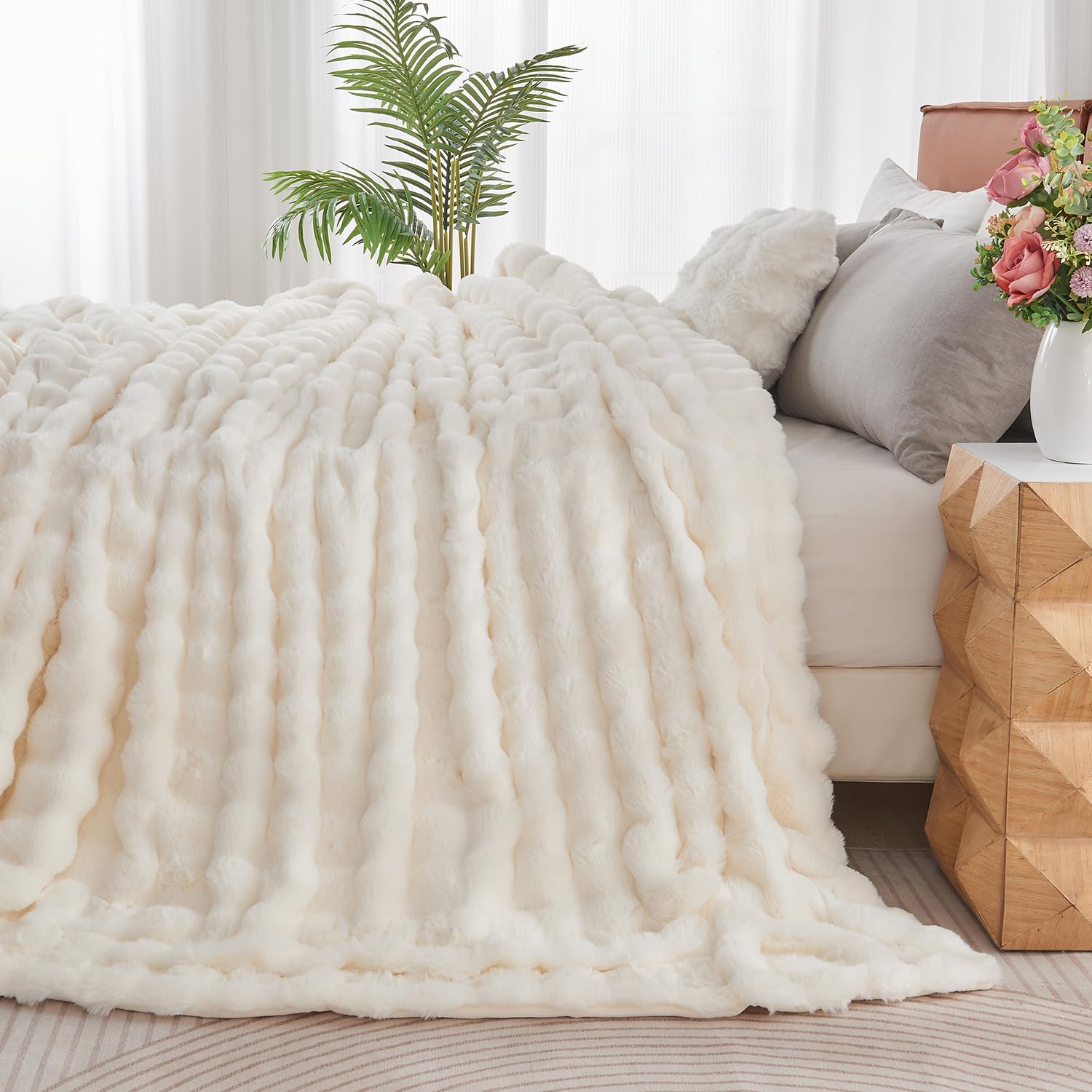 Lotus Karen King Size Faux Fur Blanket Cream White Big