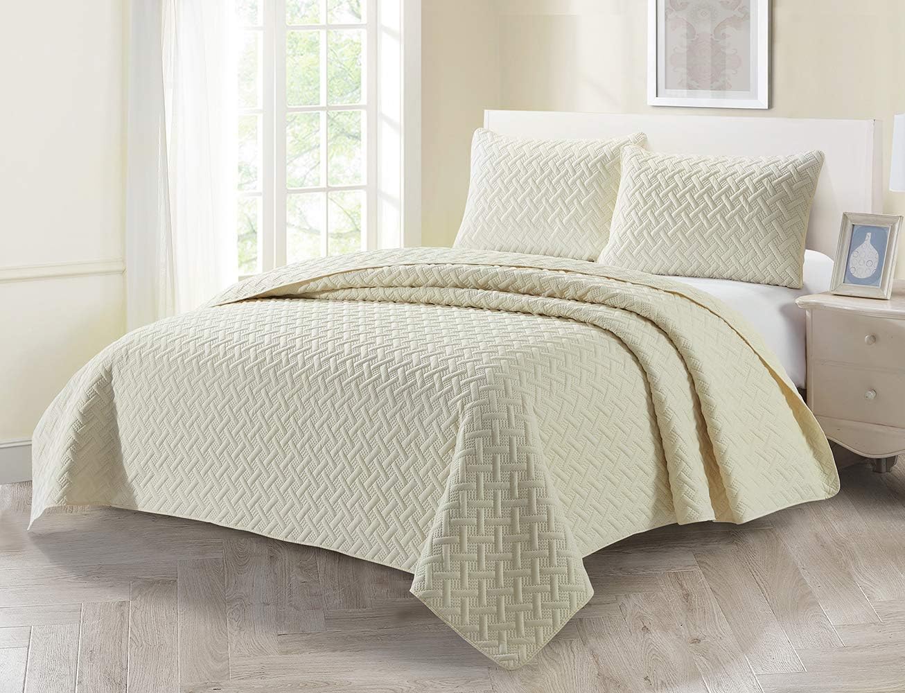 Bejimd Reversible Microfiber Quilt Set 3-Piece Full/Queen Size - Printed, Lightweight & Hypoallergenic All-Season Ultrasonic Bedspread Coverlet Set (Included 1 Quilt, 2 Shams), Stripe Beige …