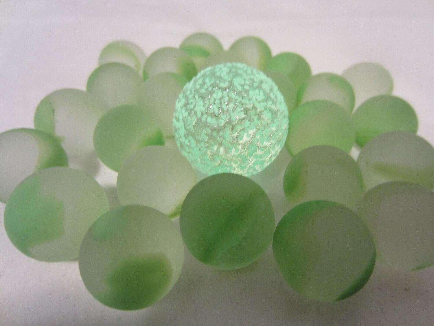 Big Game Toys~25 Glass Marbles Moon Glow Green/Yellow Speckled Classic Style Game Pack (24 Player, 1 Glow in The Dark Shooter) Decor/Vase Filler/Aquarium Shooter Patch MIB