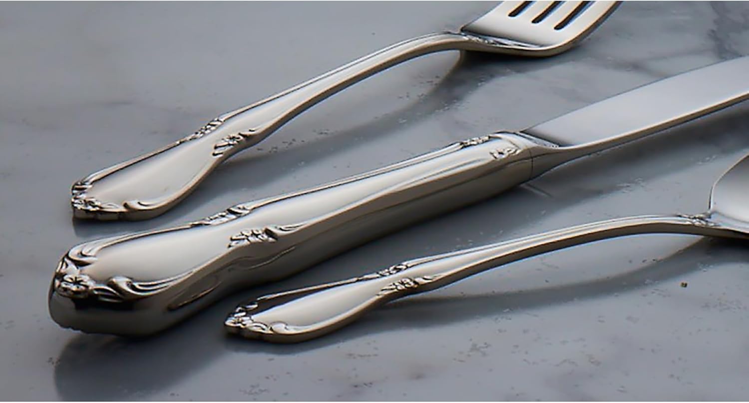 Oneida Silverware Set, Chateau 5-Piece Fine Flatware Place Setting, Service For 1, Dishwasher Safe, 18/10 Stainless Steel, Knives Spoons And Forks, Kitchen and Dining Utensils Set (Silver, 5 Piece)