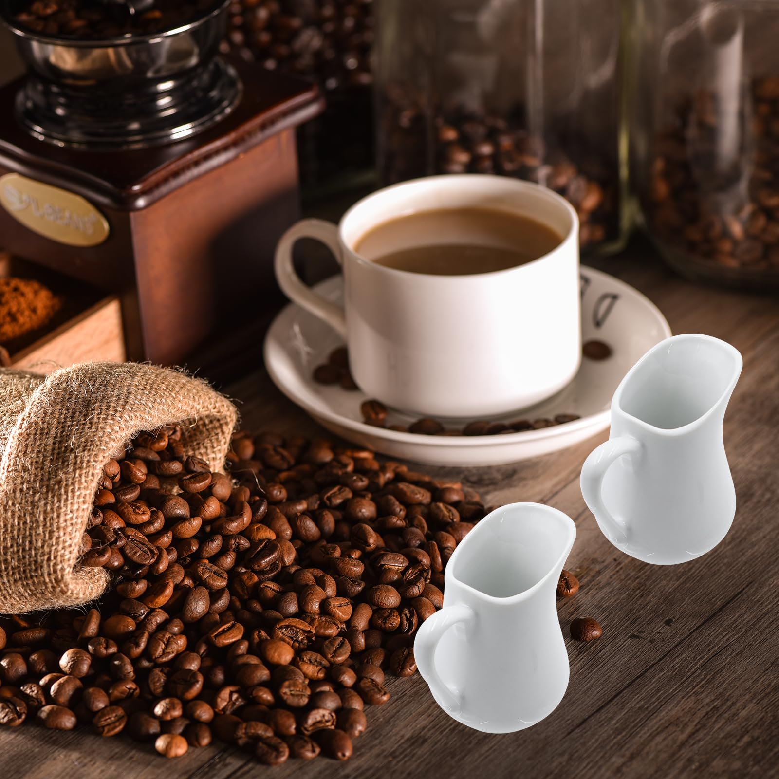 WestCH 4 stuks witte melkkannetjes, porselein, 80 ml, mini-kannetjes, melkkannetje, klein, met handvat, kleine keramische melkkannetje voor melk, saus, koffie, sauzen, keuken, bar, café