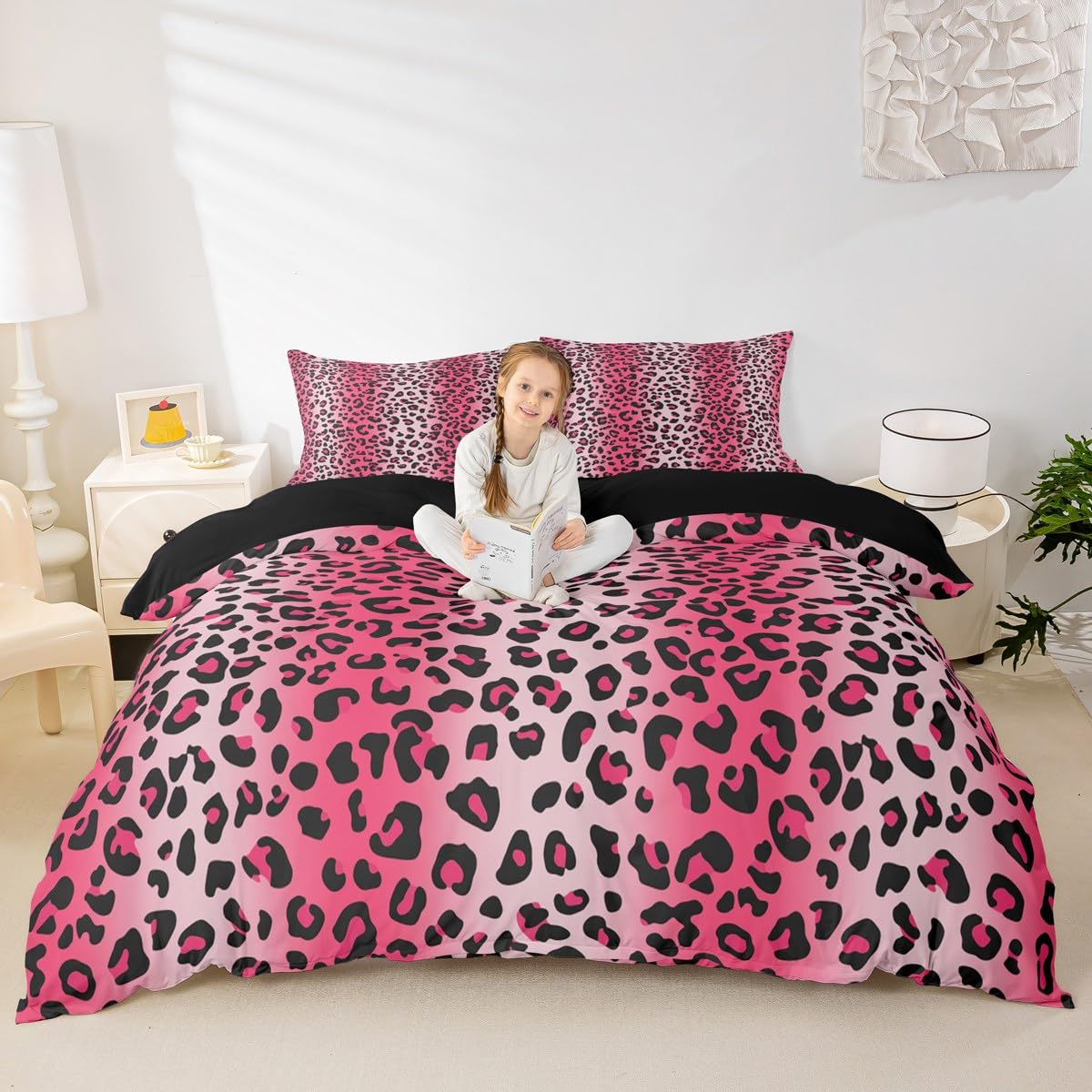 Housse de couette léopard rose pour rafraîchir la déco d'une chambre