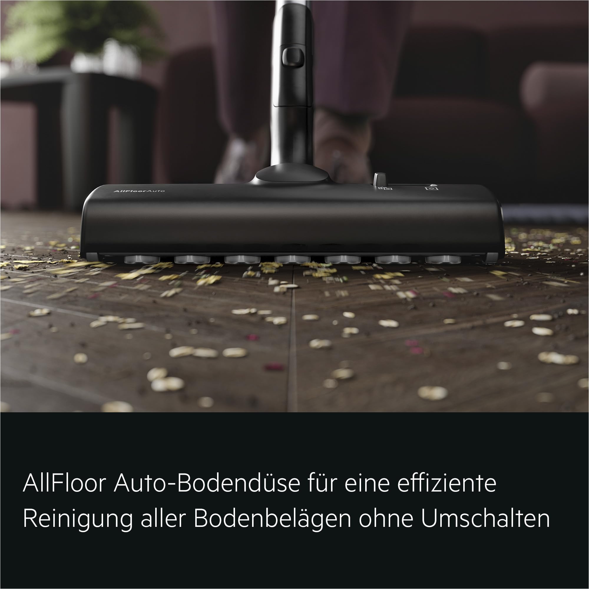 AEG Staubsauger mit Beutel, Leise 69 dB, HEPA‑Filter für Hygienisch Saubere Luft, 5 L Staubbeutel, Mini‑Turbodüse für Tierhaare, 12 m Reichweite, Alle Böden, Zusatzdüsen, Dunkelgrau, VX9‑5‑EBR