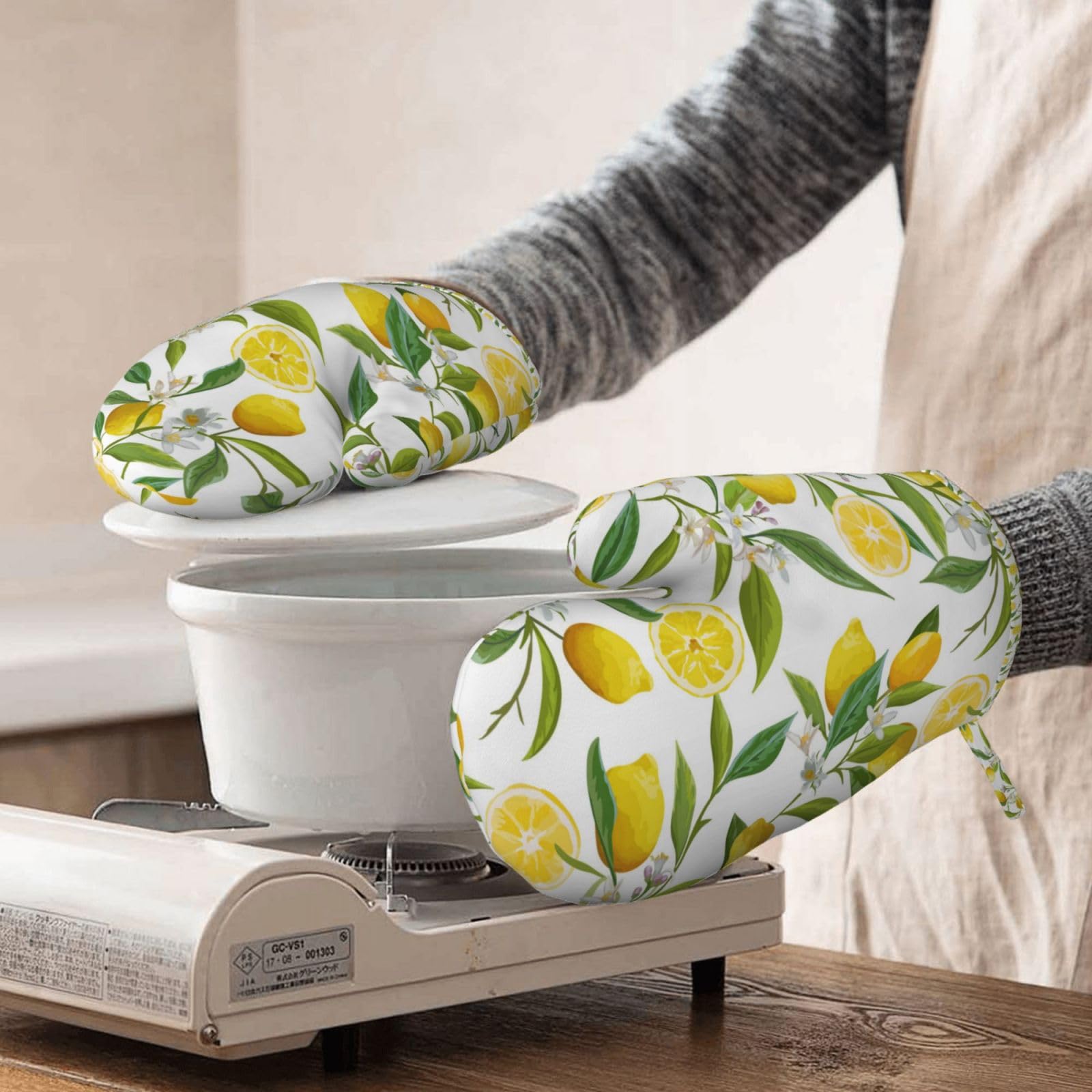 Juego de Cuatro Guantes y Manoplas Resistentes al Calor para Hornear, Guantes de Cocina Antideslizantes, Manoplas para Horno, Estampado Floral de limón.