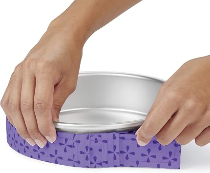 Wilton Bake Even Cake Strips, Level Cakes, 2-Piece Set | Absorbent Cake Strips Wrap Around Pans to Prevent Domed Tops & Cracked Edges for Moist, Evenly Baked Level Cakes