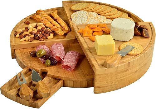 Picnic at Ascot Juego de tablas patentadas de bambú para queso/charcutería con cuchillos de queso, se almacena como una cuña compacta, se abre a 18