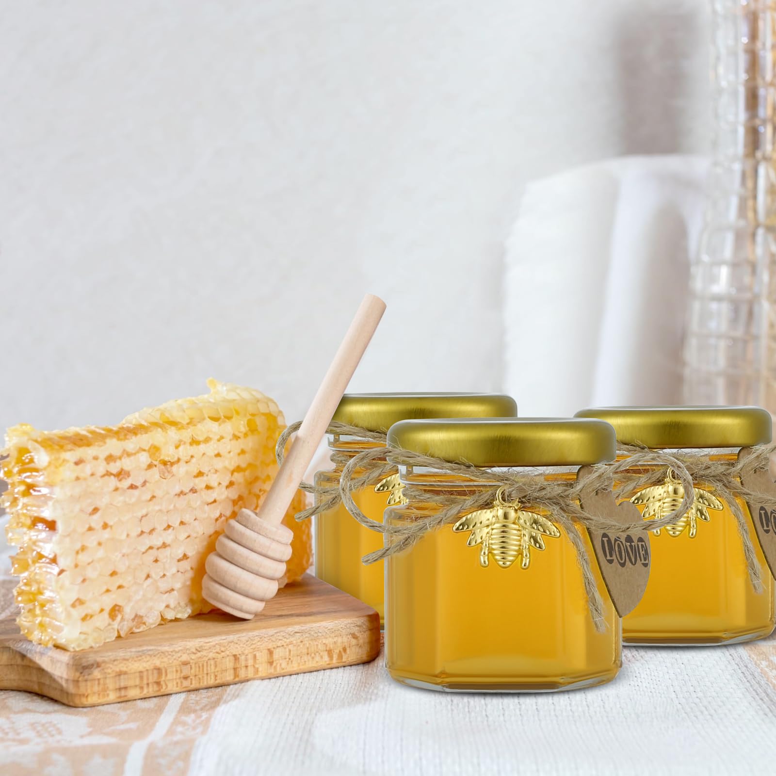 30pcs 45ml Mini Hexagonales Tarros de Miel de Cristal con Cucharones de Madera, Colgantes de Abejas, Bolsa de Cuerda, Etiquetas de Papel Kraft, Cuerda de Cáñamo, Perfectos Babyshower, Regalos de Boda