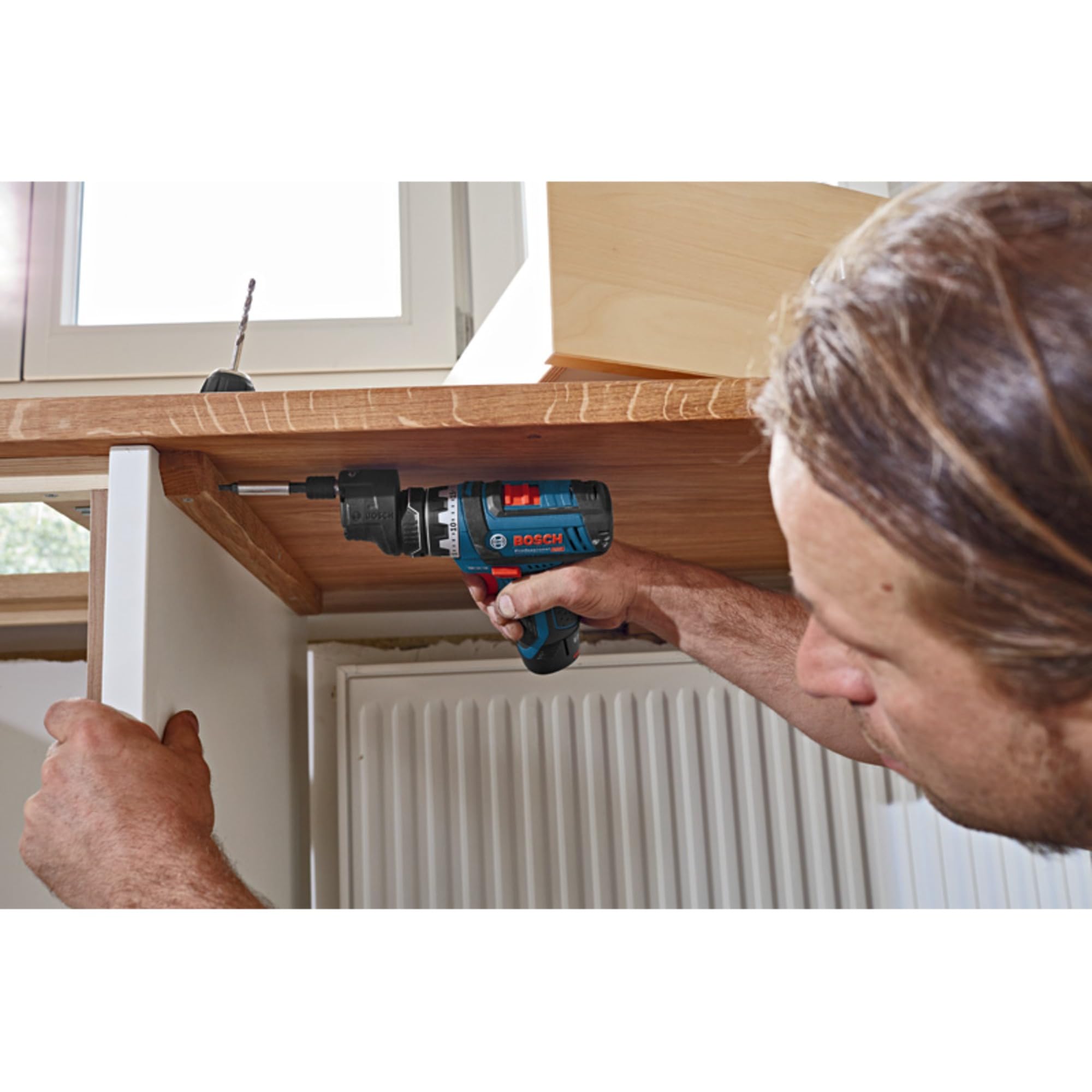 Bosch Professional system 12V: akumulatorowa wiertarko-wkrętarka GSR 12V-15 FC (2 akumulatory GBA 12V 2.0Ah, szybka ładowarka GAL 12V-40, wymienny uchwyt wiertarski GFA 12-B, walizka L-BOXX)