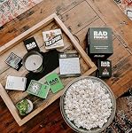 Bad People Jeu de fête + Après l'obscurité Set – Jeu de cartes pour adultes hilarants pour les amis & Soirée de jeu , Conversation drôle & Jeu de plateau de brise-glace pour les fêtes, prégames, rassemblements sociaux & Idées-cadeaux amusantes