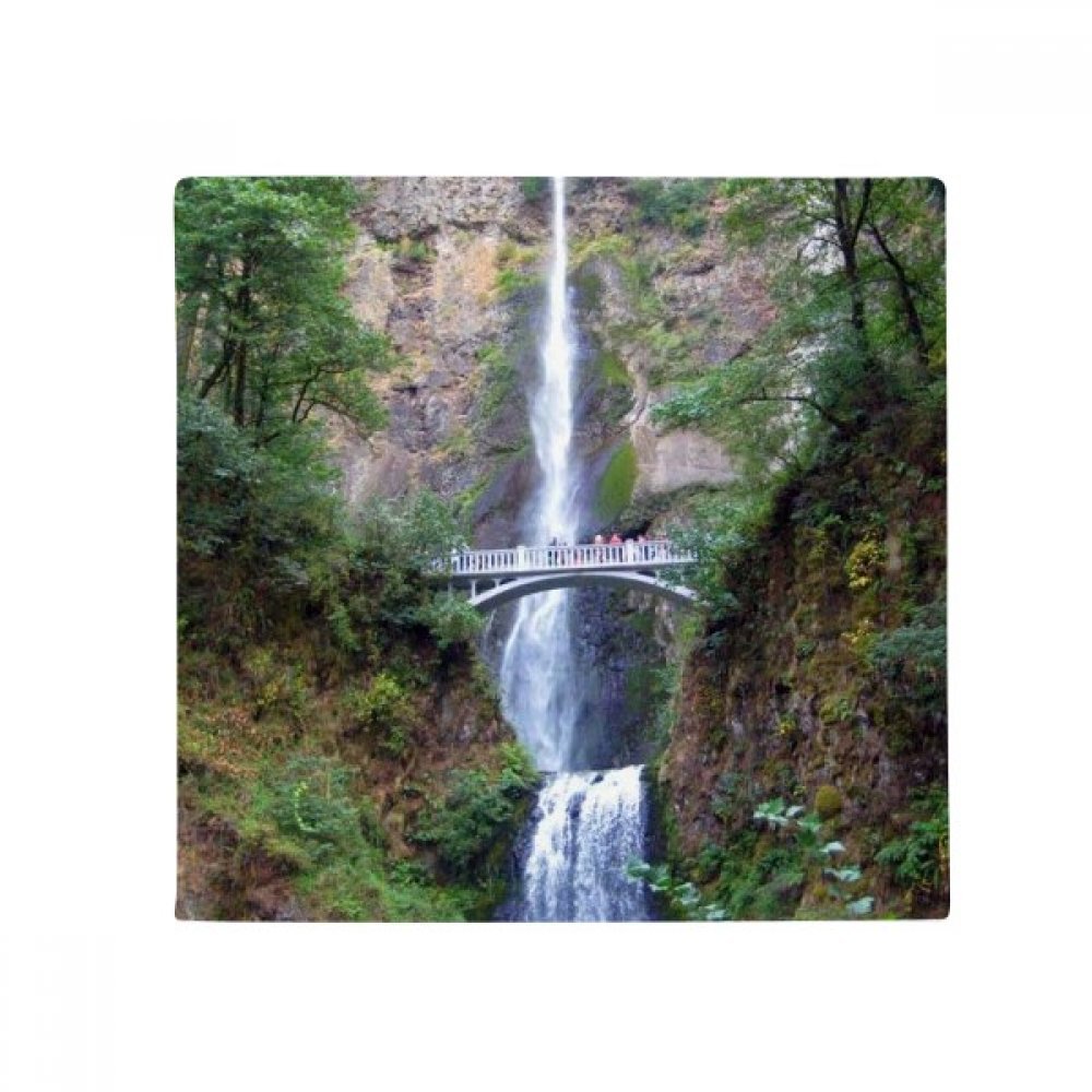 Tapis de sol antidérapant forêt cascade pour cuisine et salle de bain