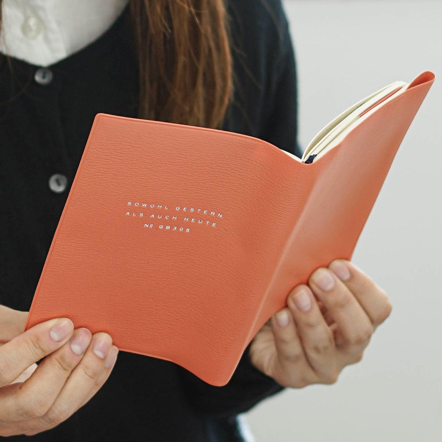 MAMEさま売約済み　ブックカバー♪(アラベスクチャコール・調節タイプ) MAMEさま売約済み ブックカバー♪(アラベスクチャコール・調節