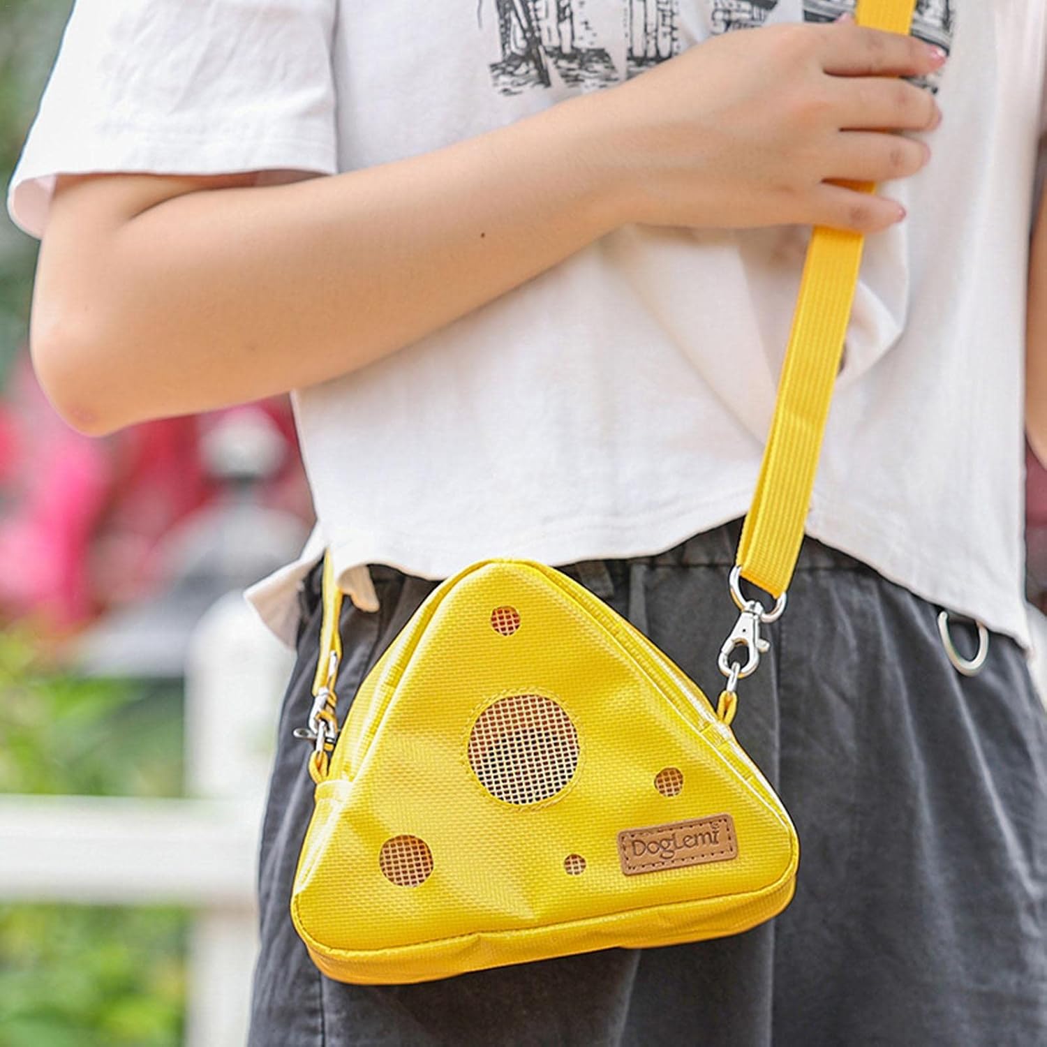 正規逆輸入品 ペットバッグ 小型動物用 キャリーバッグ 携帯包 お出かけ用品 栗鼠 ハムスター インコ モルモット うさぎ チンチラ ハリネズミ マウス 調節可能 通気孔 快適 安全 ショルダー 散歩 旅行 通院 お出かけ 吊り袋 Diego Des Br