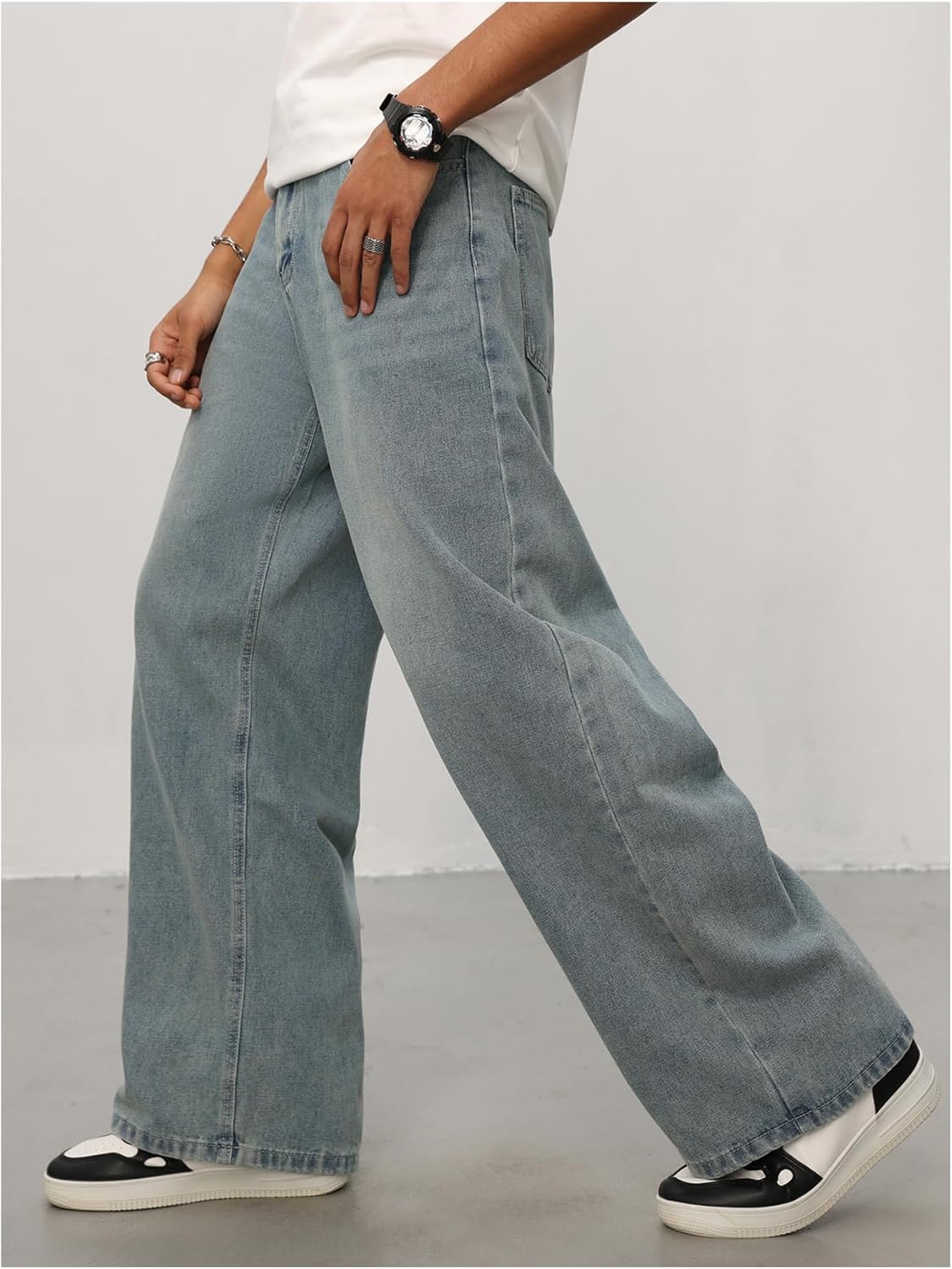 Verdusa Men's Vintage Baggy Jeans Grunge Streetwear Wide Leg Denim Pants with Pockets - Image 5