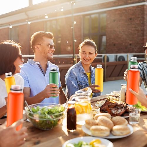Miniatura 6 de Tanlade Paquete de 200 botellas de plástico para jugos con tapas, recipientes transparentes reutilizables para bebidas con tapas, botellas vacías de