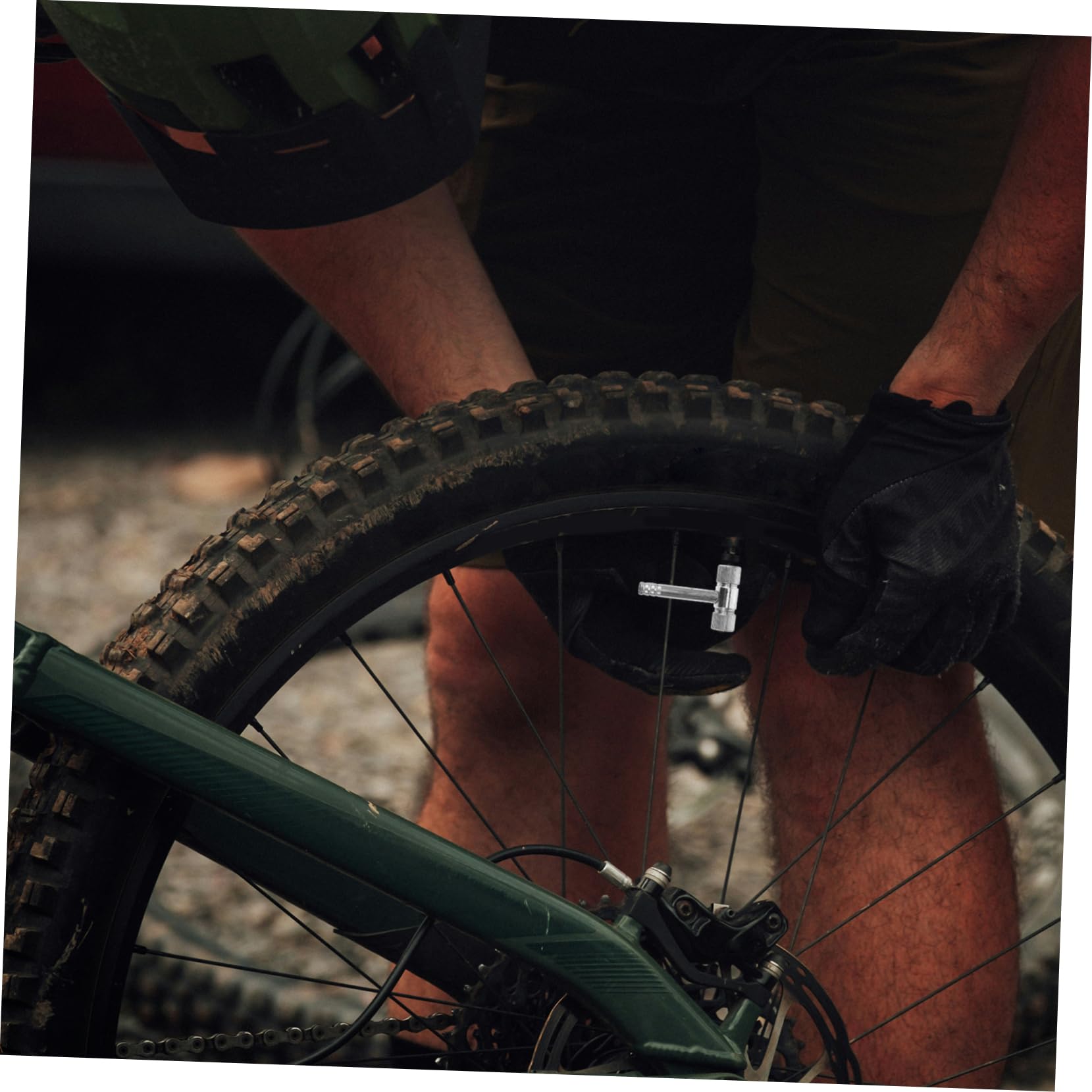 PRETYZOOM Type Double Head Tire Inflator Chuck Durable Air Chuck for Motorcycles Bikes Quick Connect Design for Easy Inflation and Storage