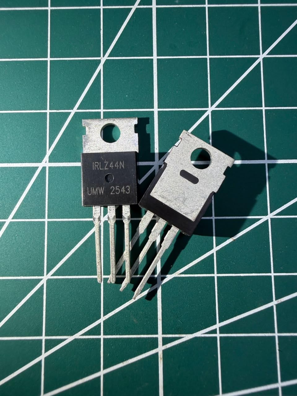 IRLZ44NPBF Mosfet (5 Pcs) TO220 HXY 60V 60A N-Channel-picture-16