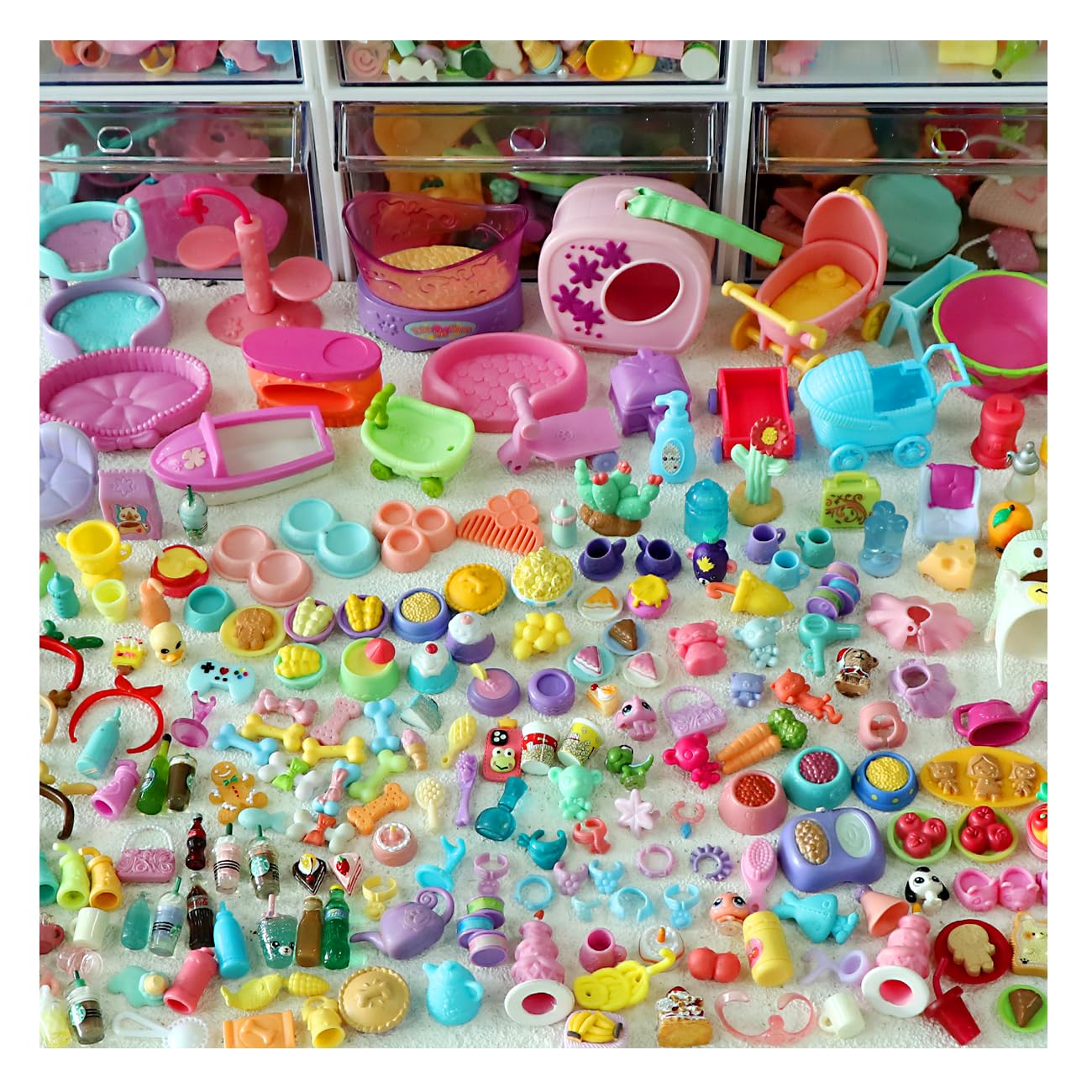 Accessories Lot for lps Toys, Random 15 pcs Hat Scarf Skirt Sardine Tins Clothes Bow Skirt Dress Glasses Wings Collar Jars Sunglasses for LPS Cat Collie Toy Figure Pet