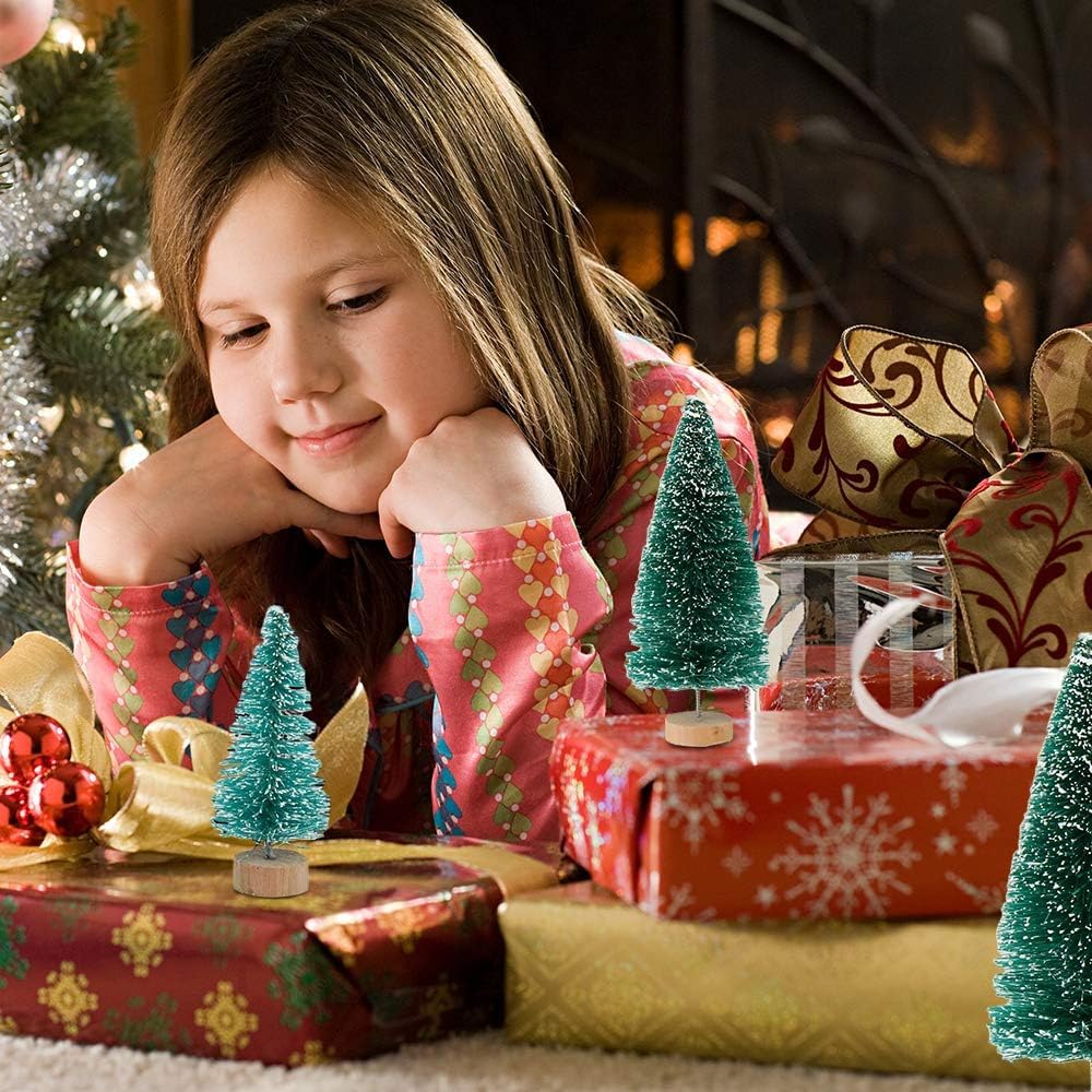 30 Stück Mini Weihnachtsbäume - Frosted Sisal Tischdekoration Mit Holzsockel