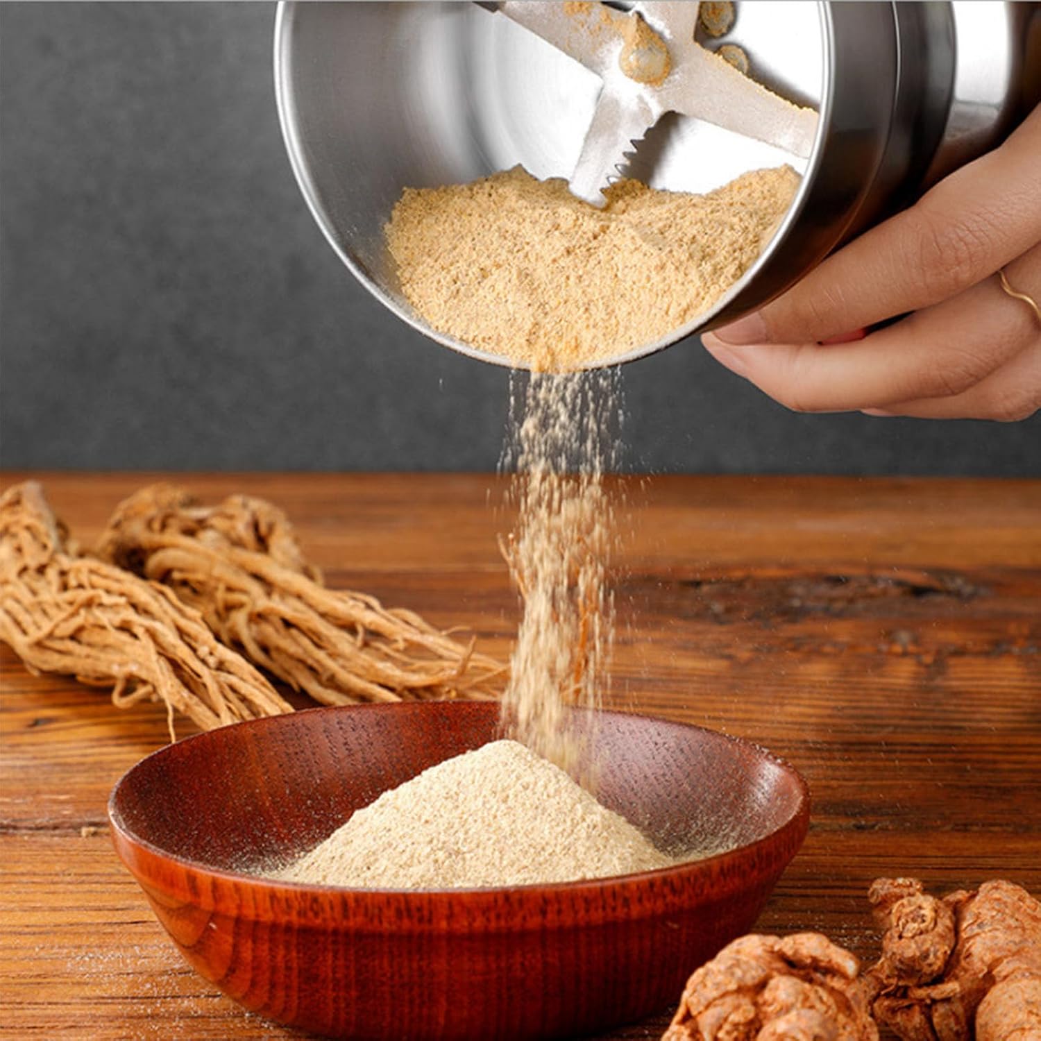 Spice Grinder, Small Household Grinder Fast Grinder for Coffee Beans Durable and Stylish Suitable for Coffee Beans, Spices, Nuts, Etc.