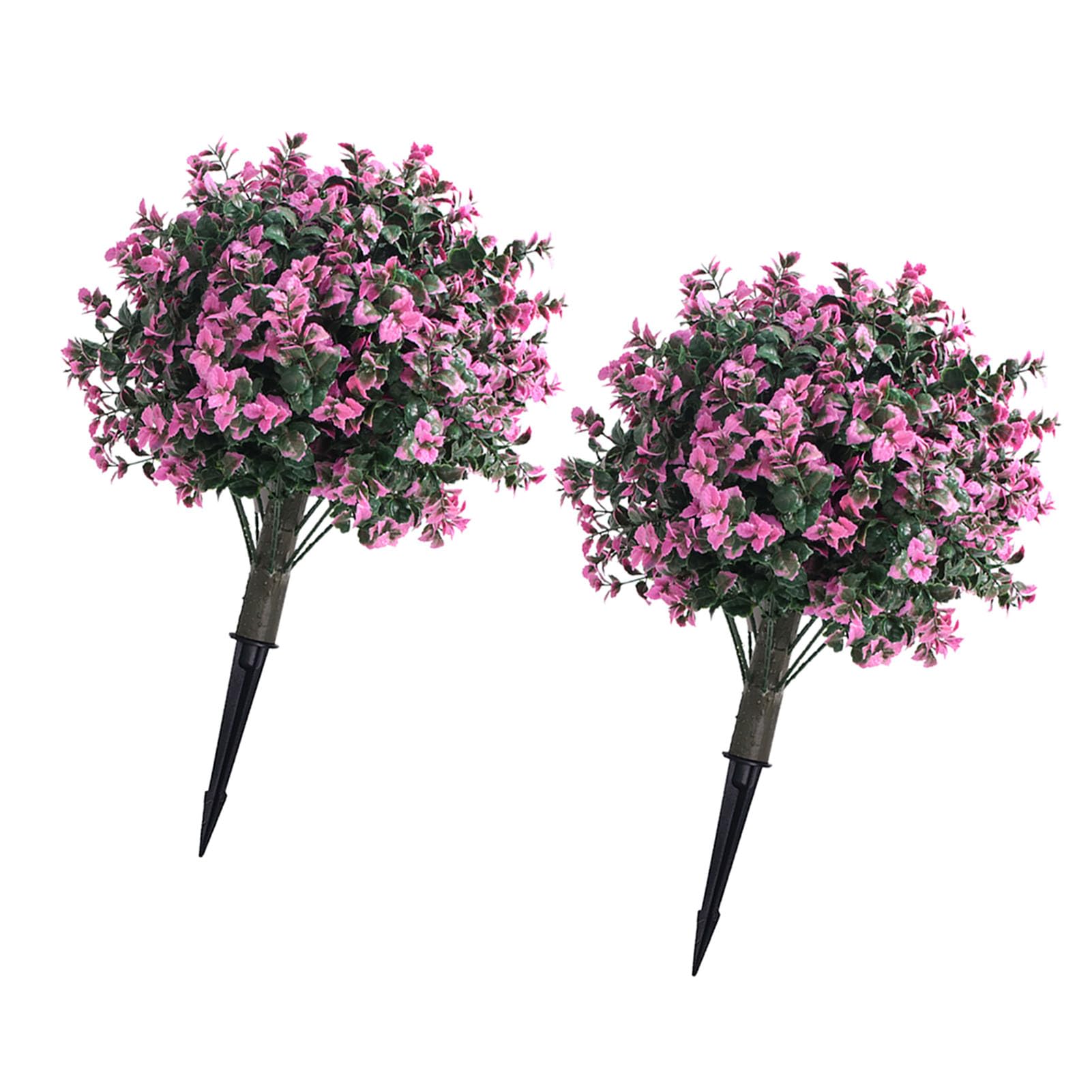 Arbre topiaire rose sur porche et terrasse pour une décoration extérieure fleurie