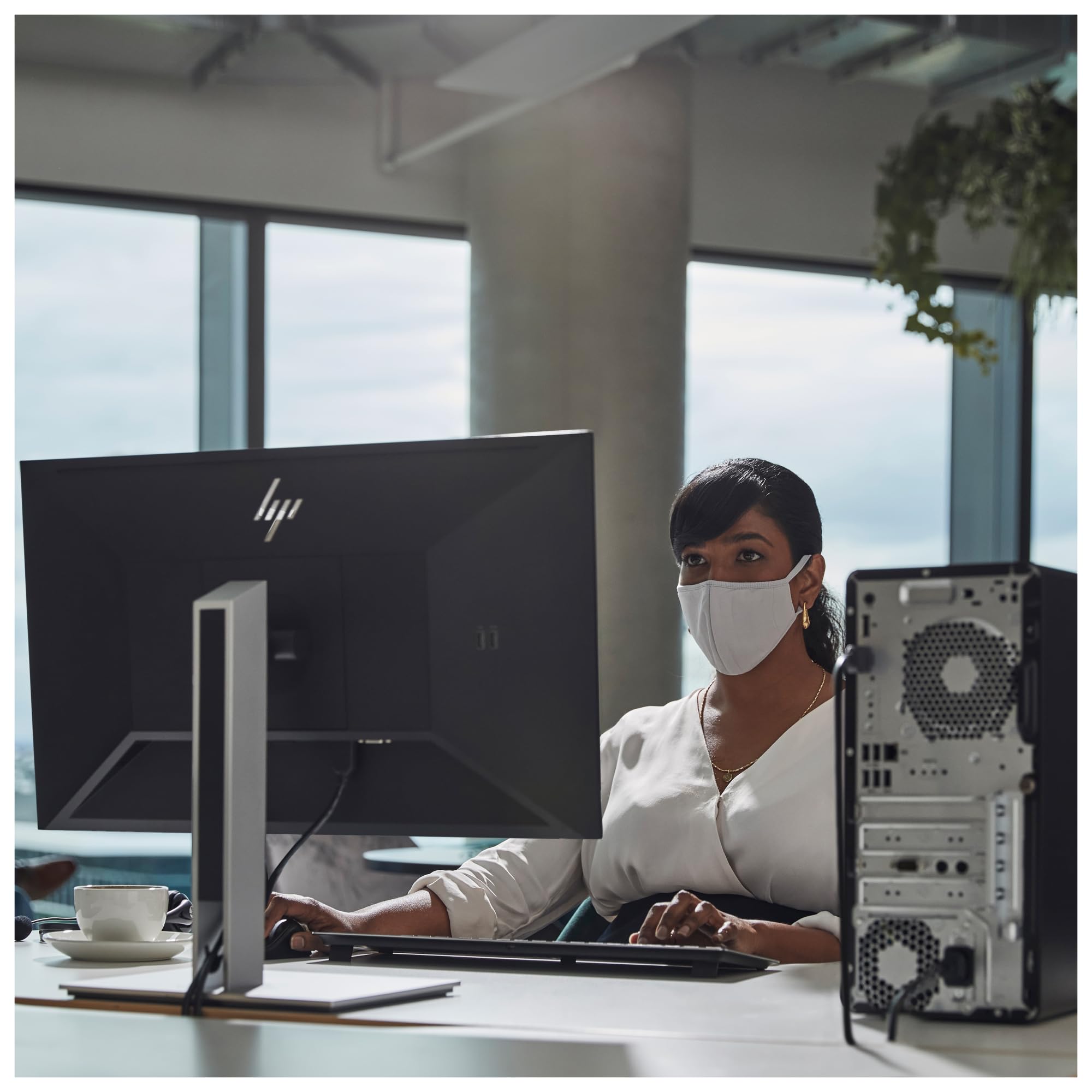 HP Pro 400 G9 - Tower - Core i5 13500 / 2.5 GHz - RAM 16 GB - SSD 512 GB - NVMe - Grafica UHD 770 - 1GbE - Win 11 Pro - Monitor: nessuno - Tastiera: tedesca - Offerta speciale - Smart Buy - con HP Wo — view 9