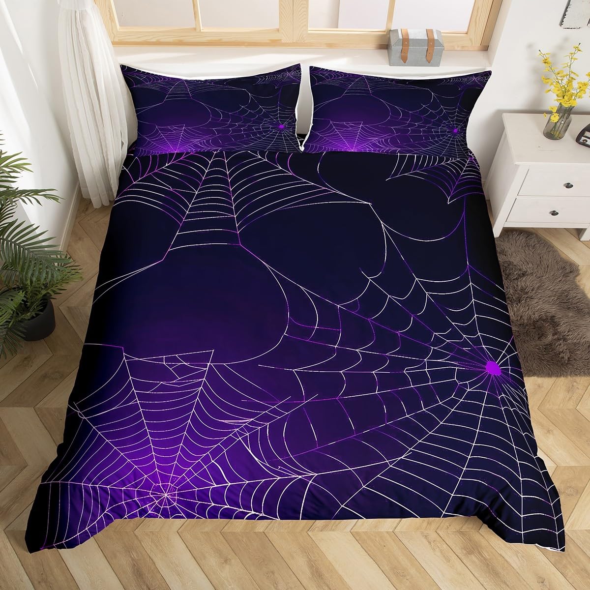Housse de couette violette et blanche pour transformer la chambre des enfants avec style