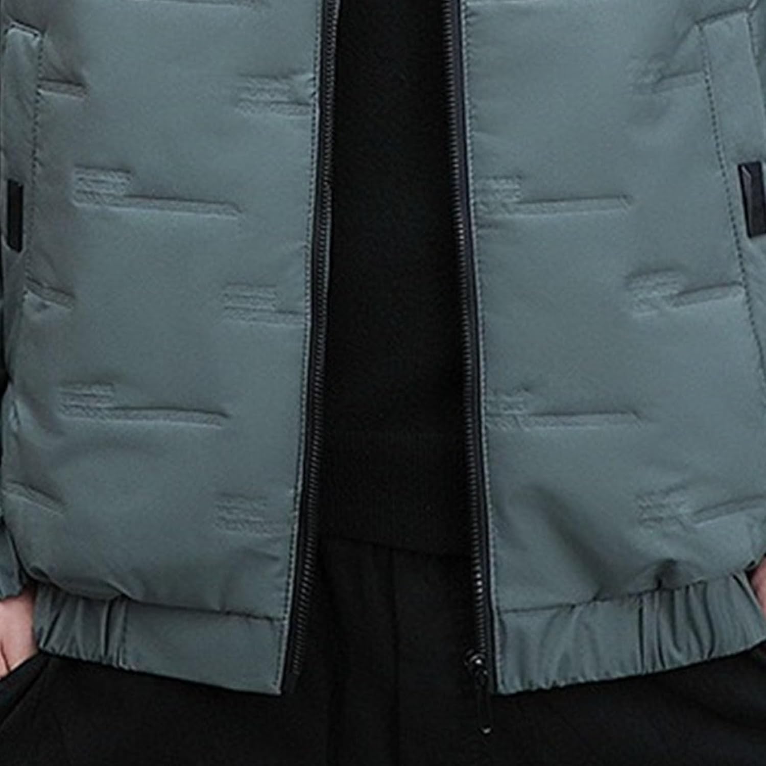 Men's Lightweight Quilted Puffer Jacket Hooded Zip Up Windproof Winter Coat Long Sleeve Outdoor Hiking Jacket